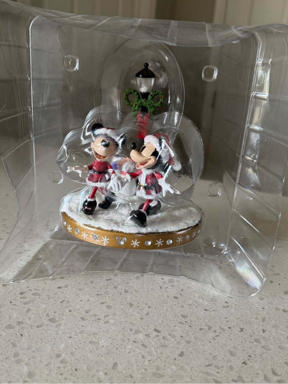 2020 Disney Parks Holiday Santa Mickey & Minnie Light-up Figurine - Picture 9 of 12